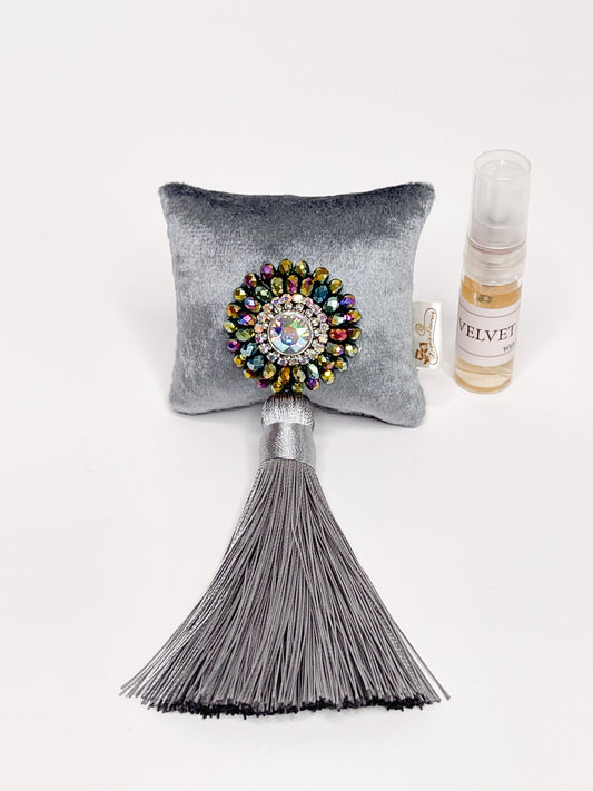 Kvapas automobiliui su žėrinčiais kristalais