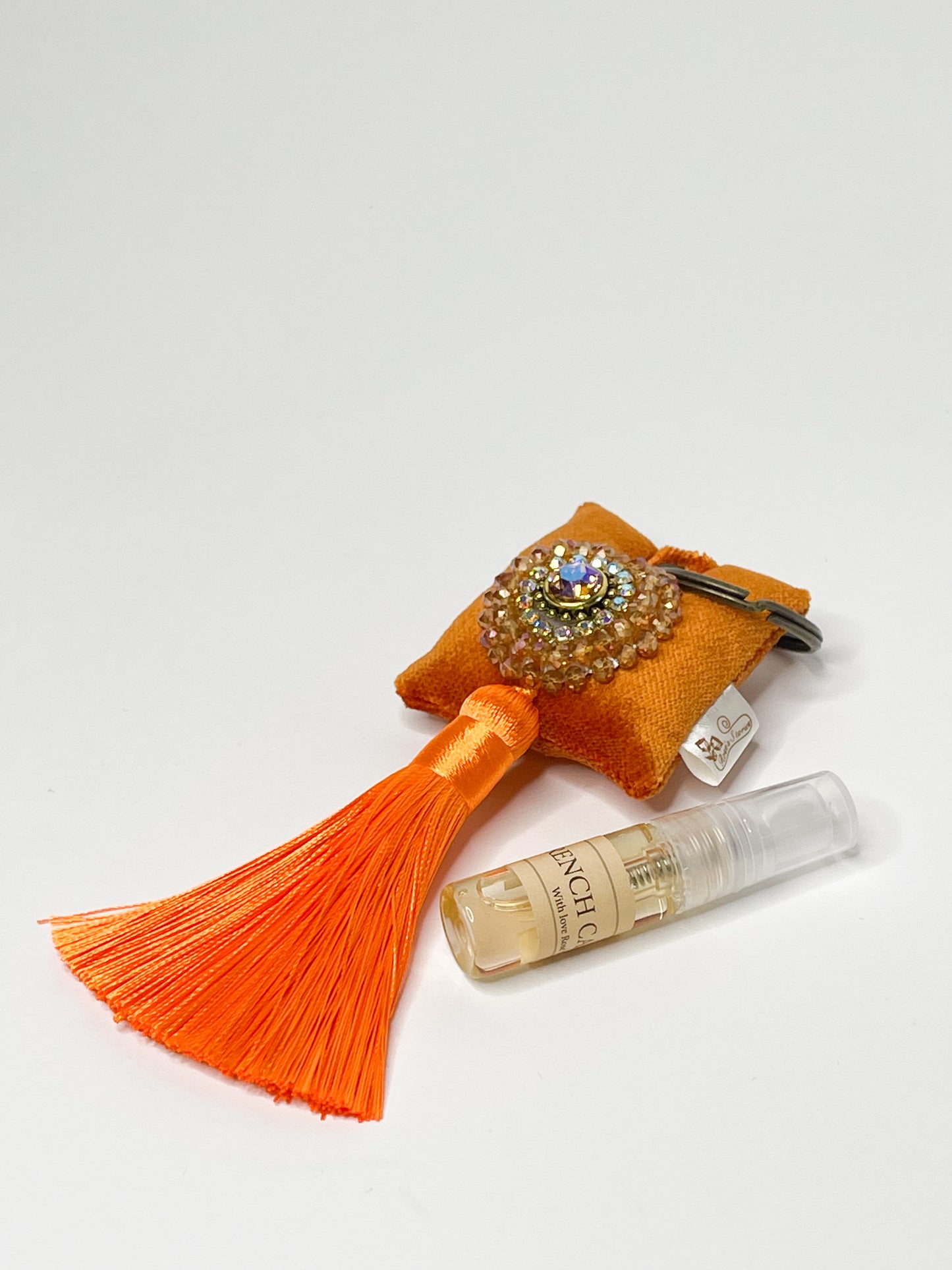 Scented key chain with sparkling crystals