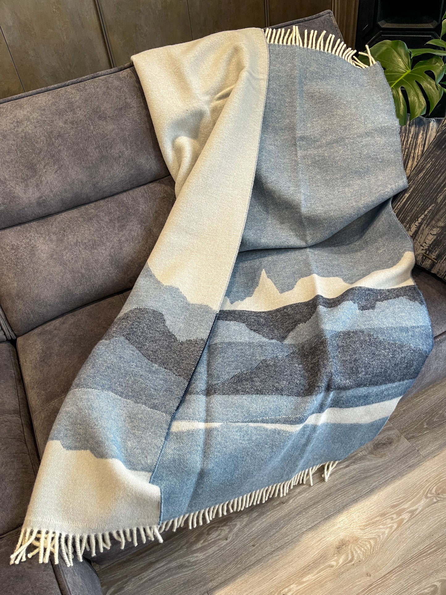 Merino wool blanket "Kalnai"