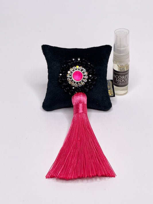 Kvapas automobiliui su žėrinčiais kristalais