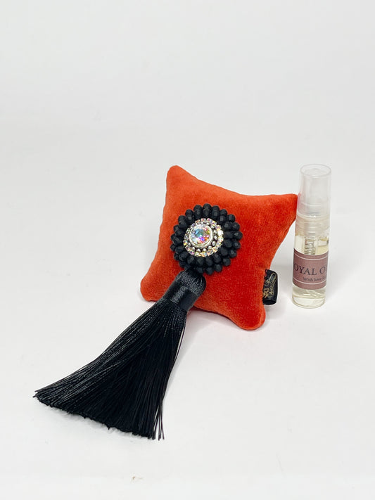 Car fragrance with sparkling crystals