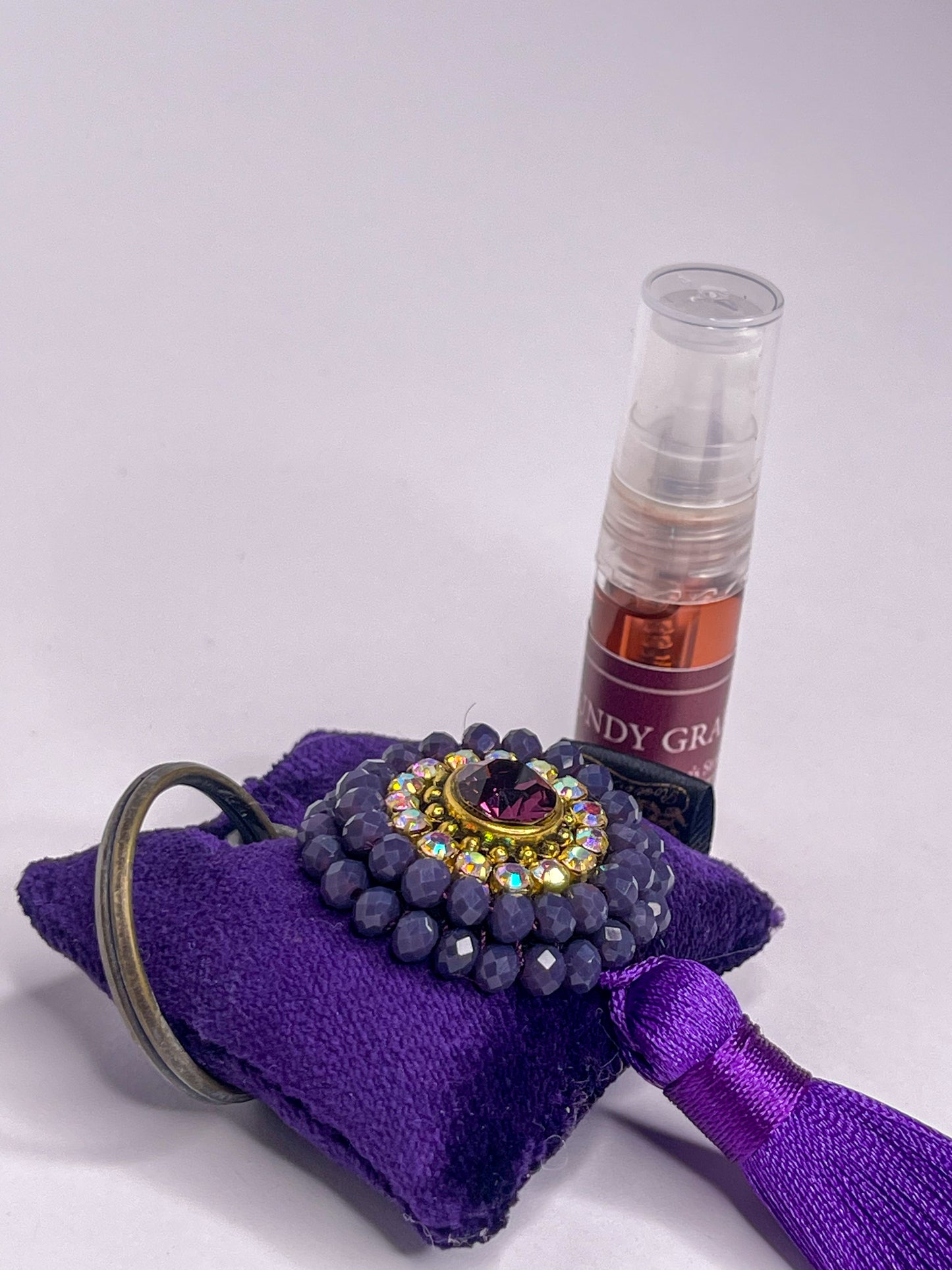 Scented key chain with sparkling crystals