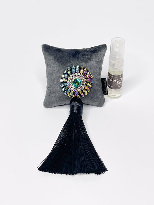 Kvapas automobiliui su žėrinčiais kristalais