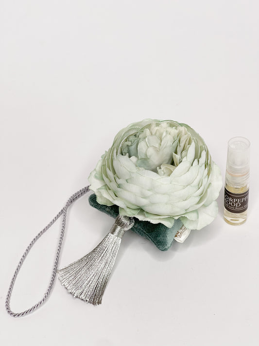 Pakabinamas kvapas “Žalsvas bijūnėlis”