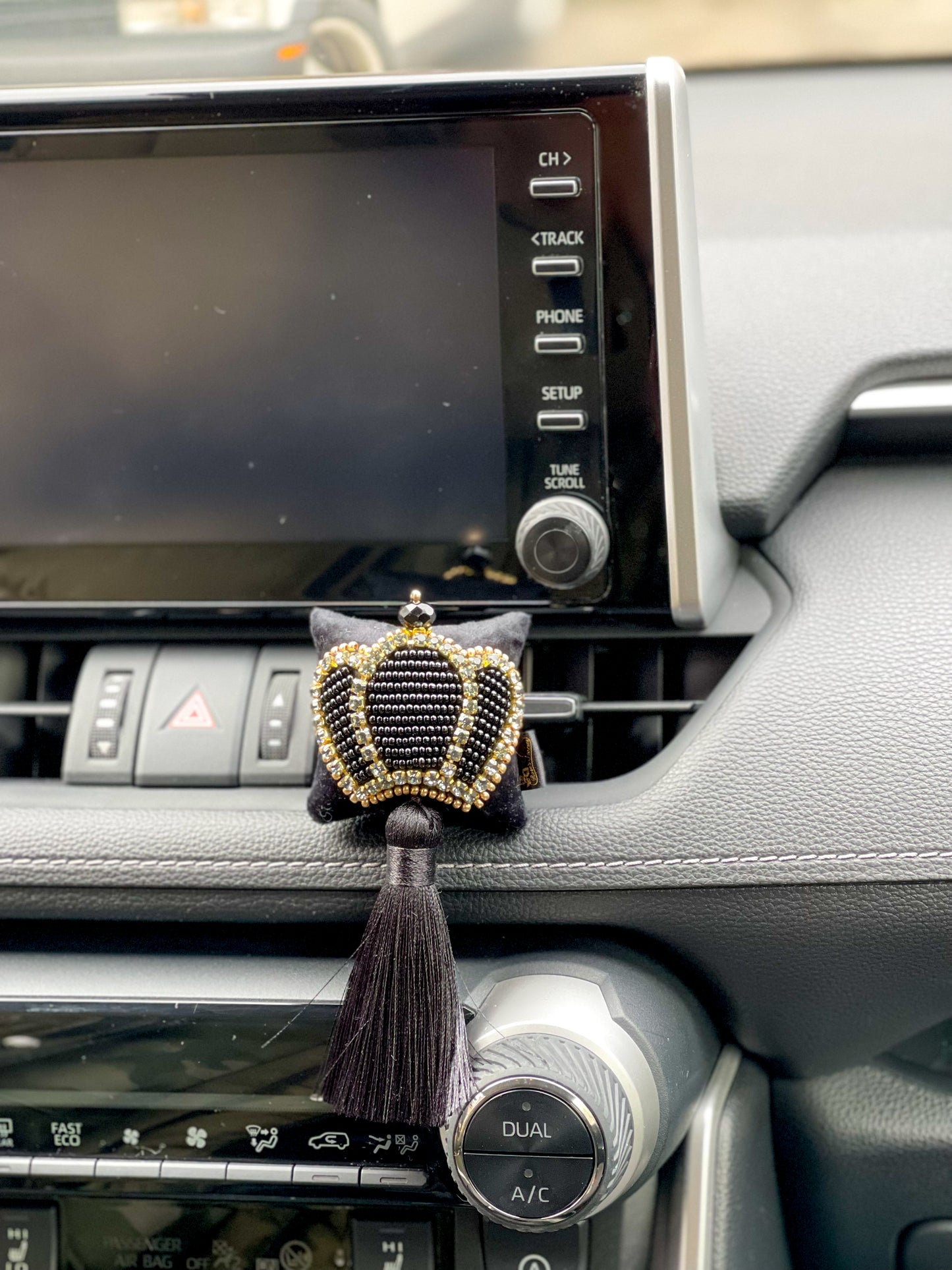 Automobilio kvapas “Karūna”
