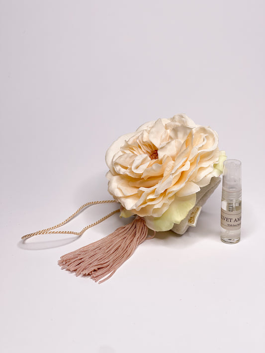 Pakabinamas kvapas “ Balta rožė ”