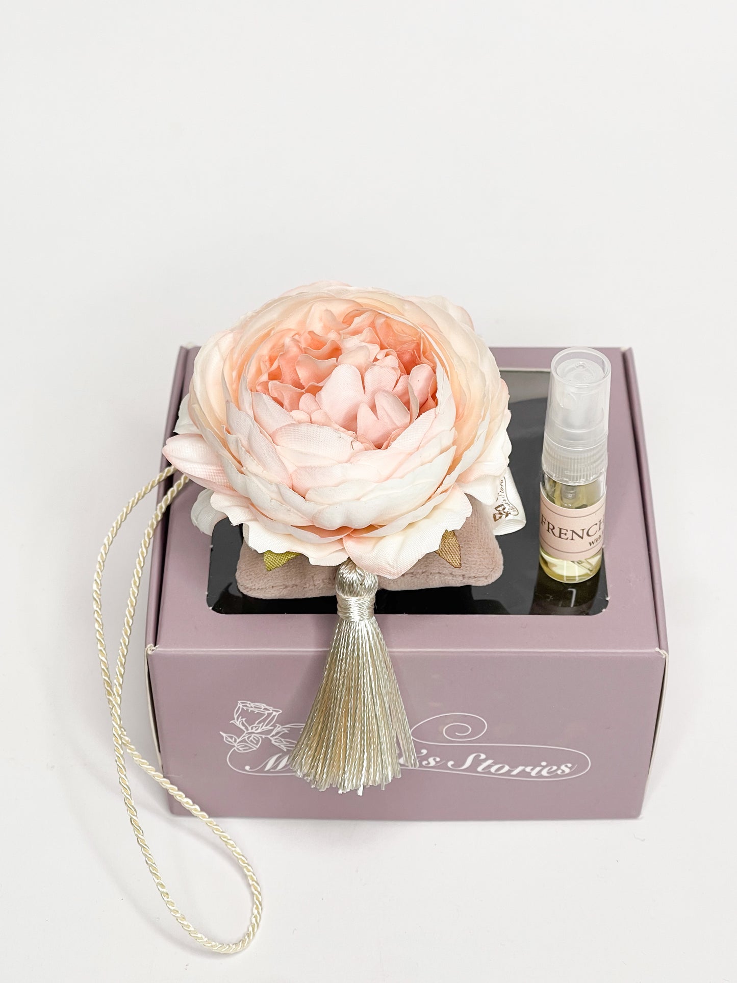 Hanging scent “Cream Peony”