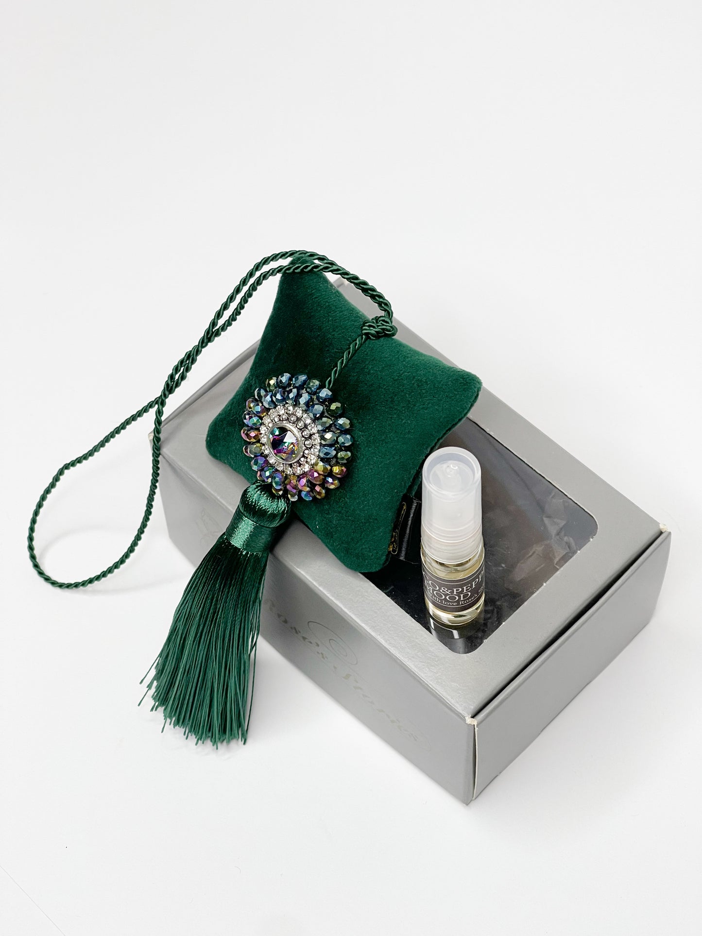 Hanging fragrance with sparkling crystals
