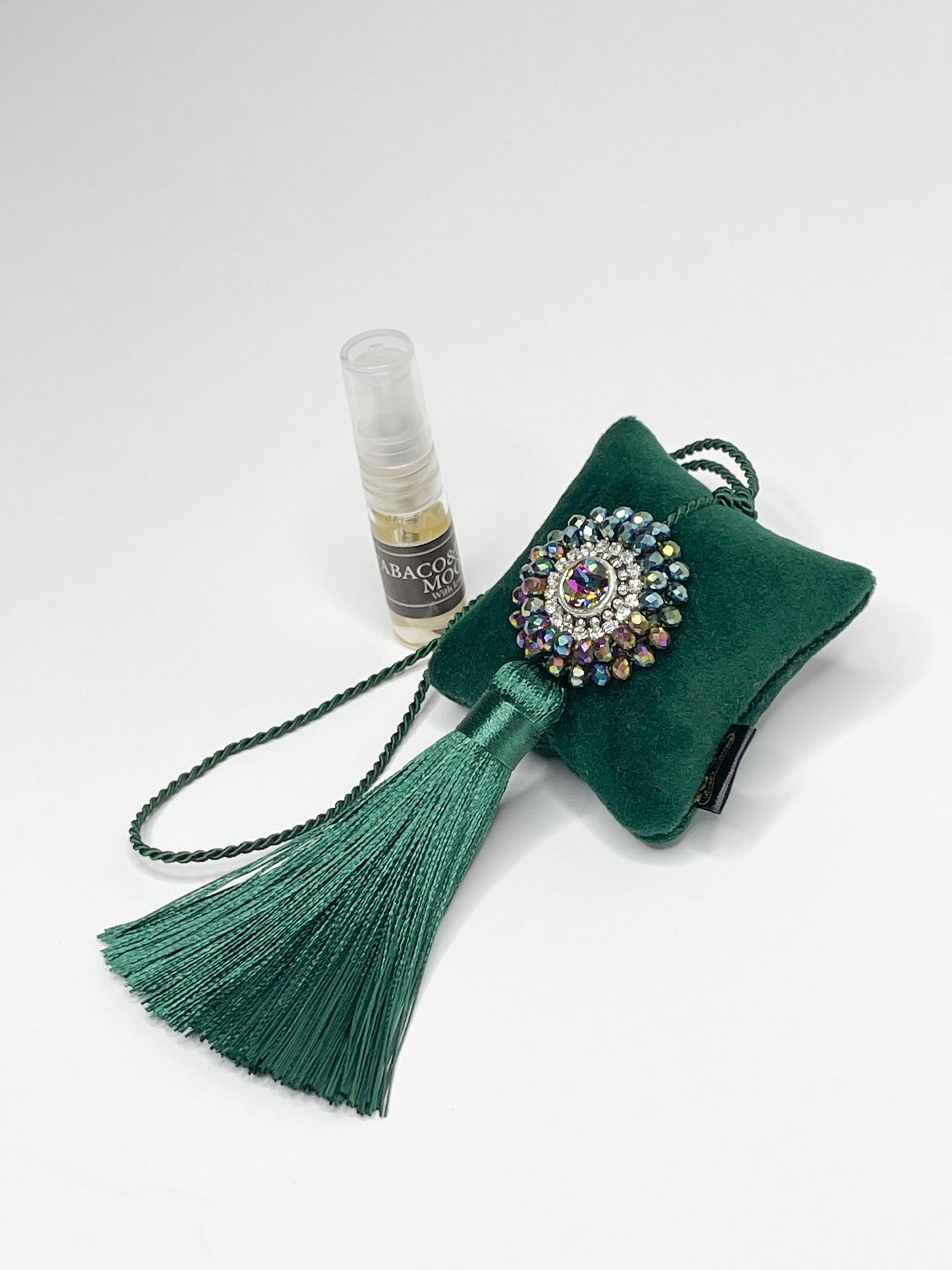 Hanging fragrance with sparkling crystals