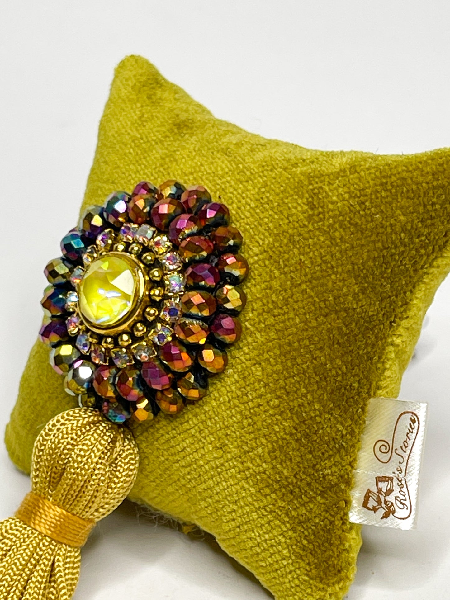 Car fragrance with sparkling crystals