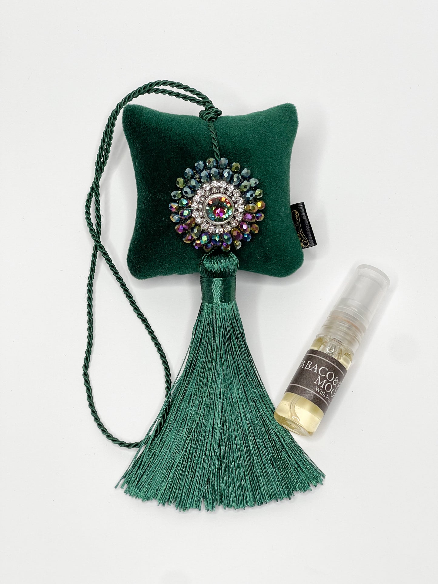 Hanging fragrance with sparkling crystals