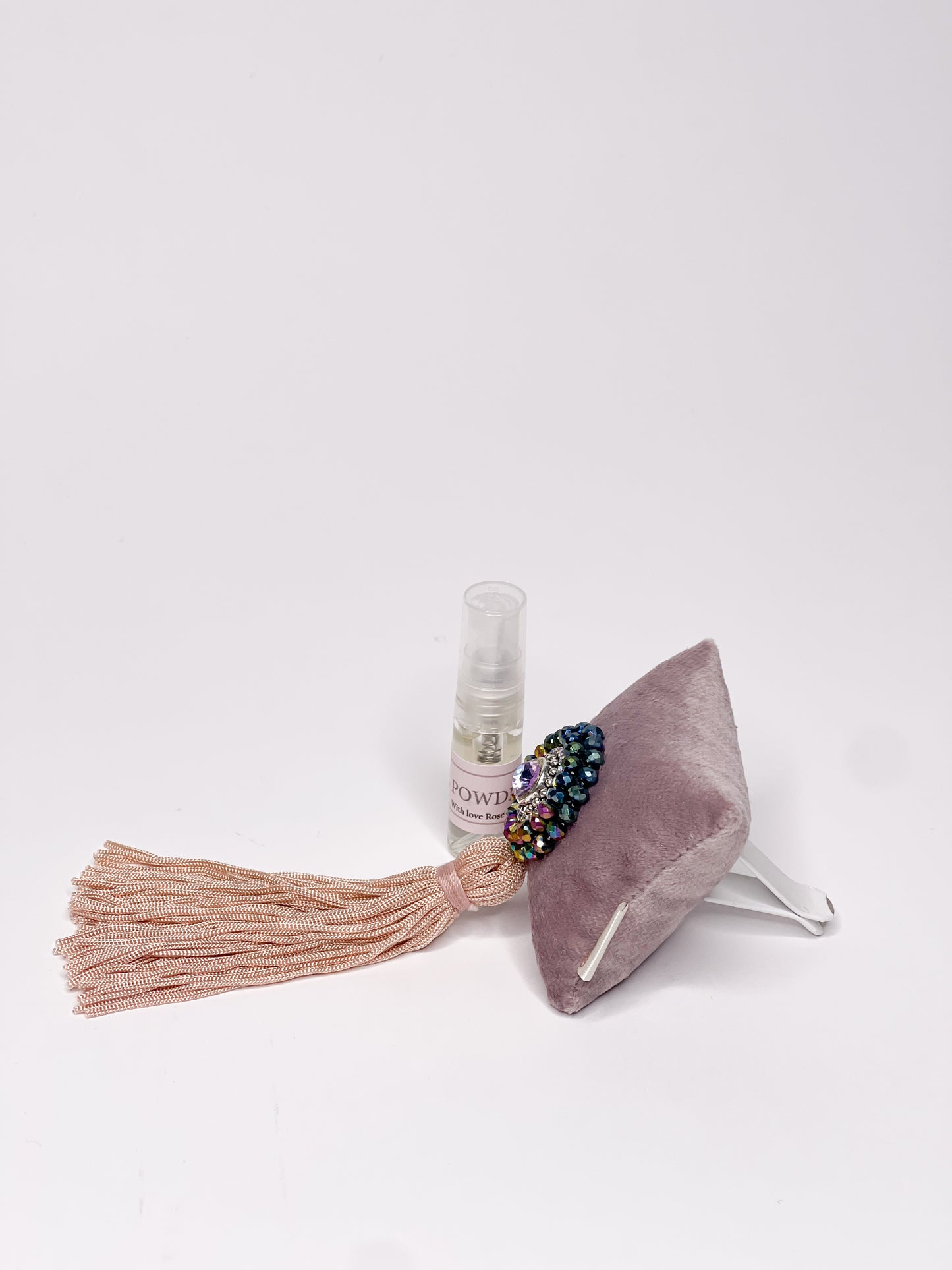 Car fragrance with sparkling crystals