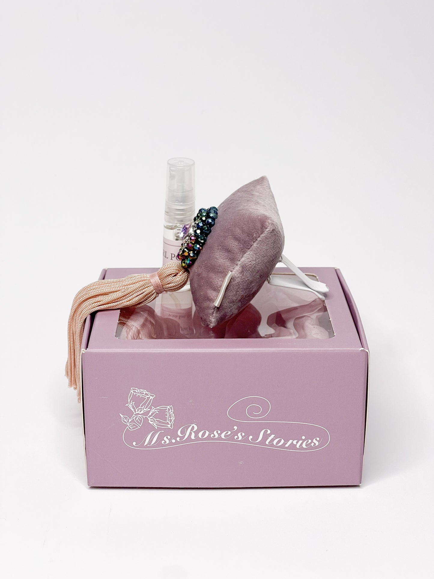 Car fragrance with sparkling crystals