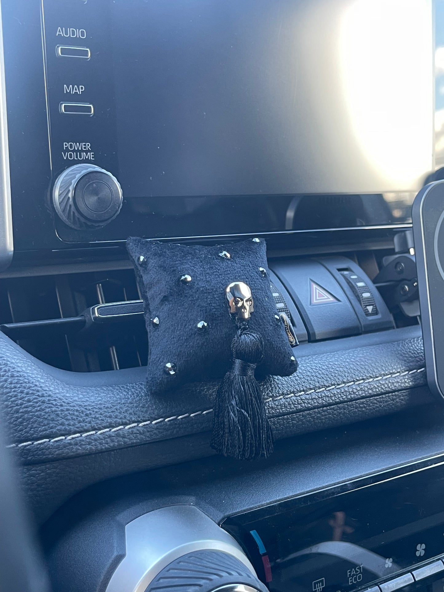 Automobilio kvapas “Kaukolė”