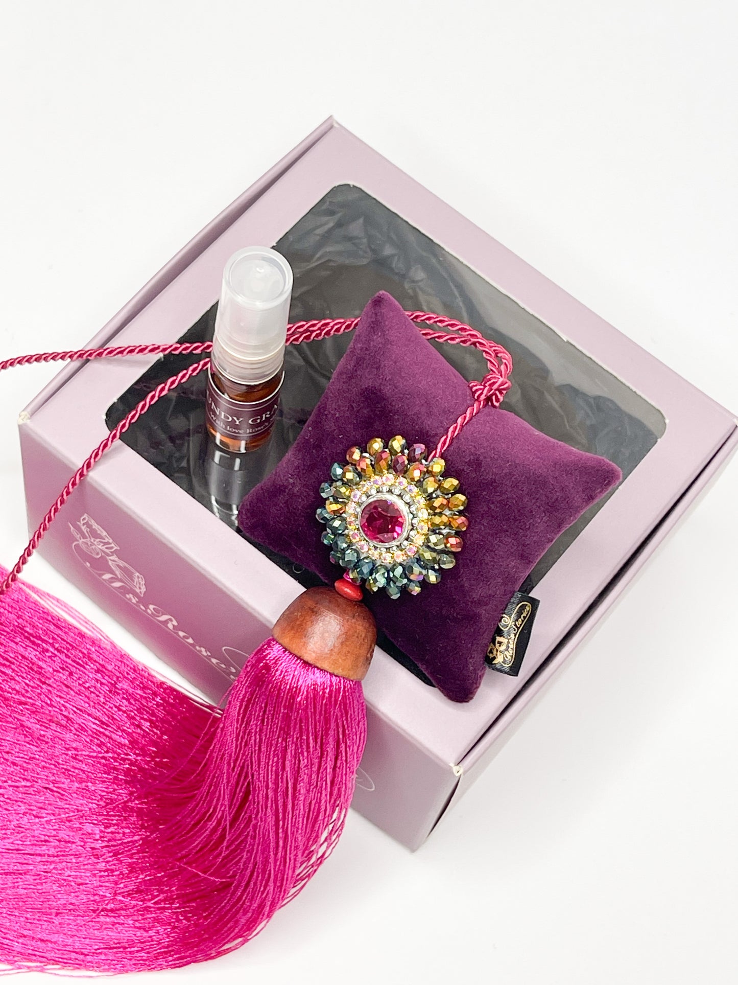 Hanging fragrance with sparkling crystals