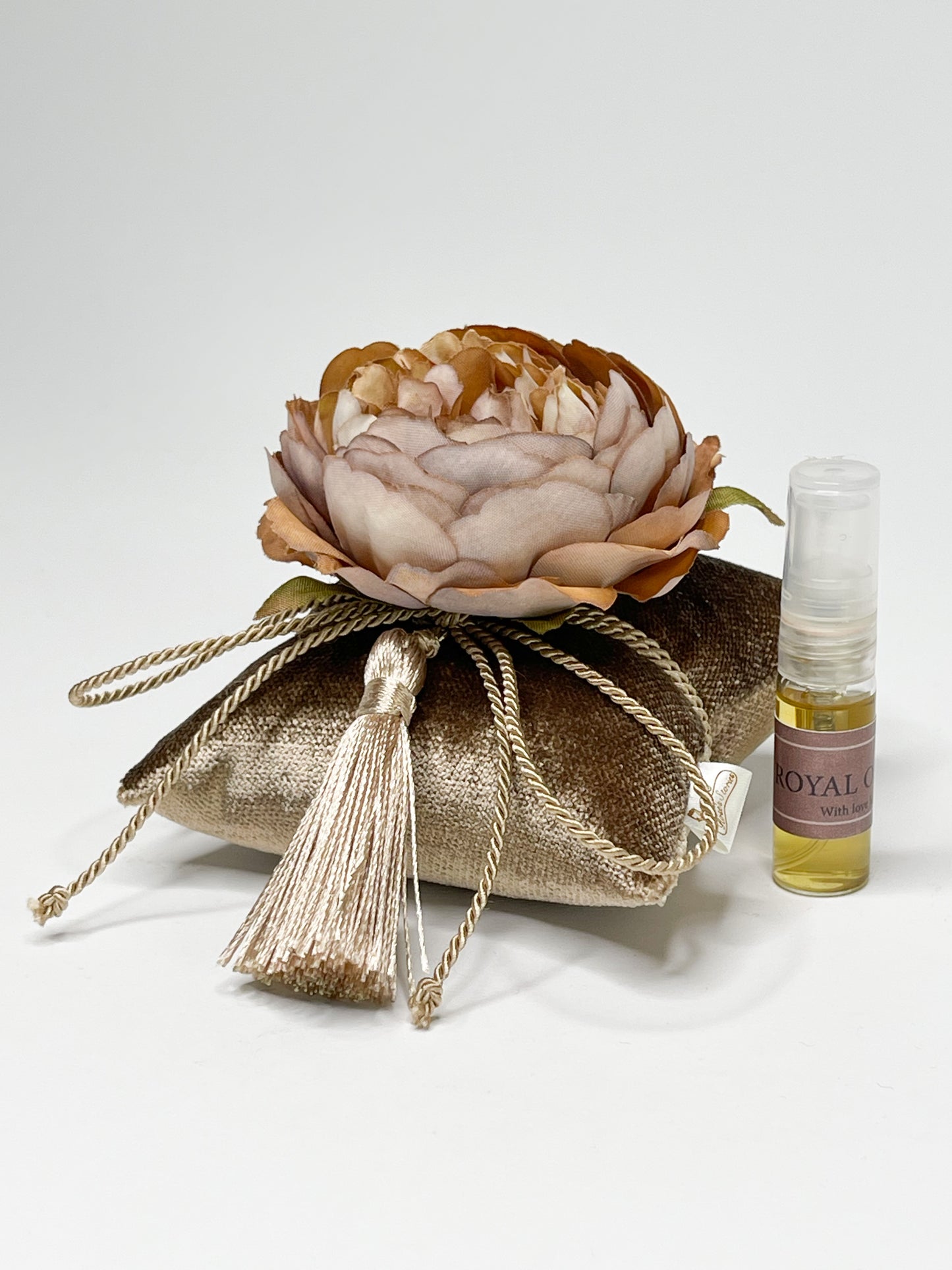 Home fragrance "Eggplant peony"