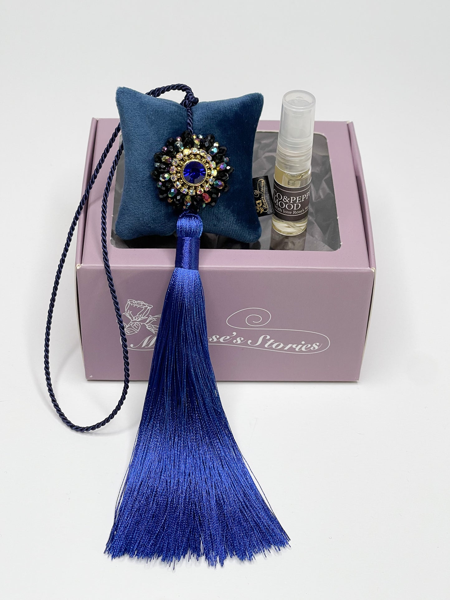 Hanging fragrance with sparkling crystals