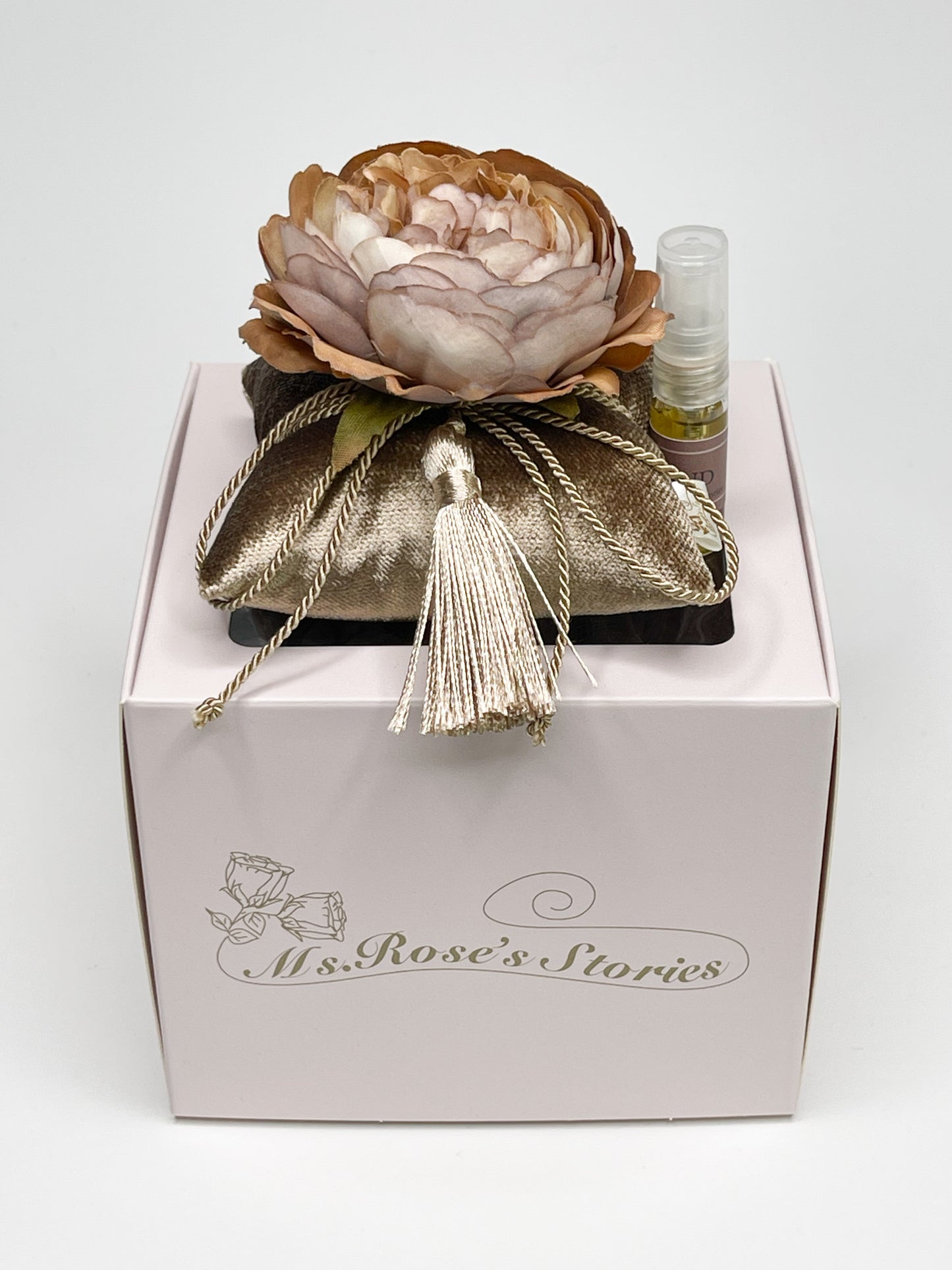 Home fragrance "Eggplant peony"