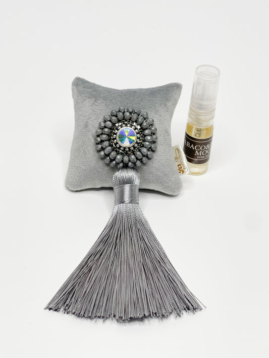 Kvapas automobiliui su žėrinčiais kristalais