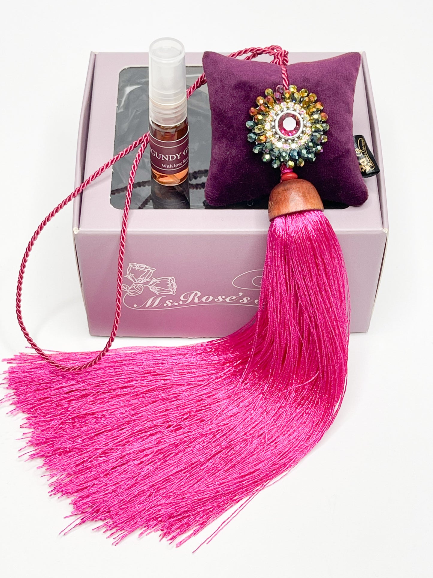 Hanging fragrance with sparkling crystals