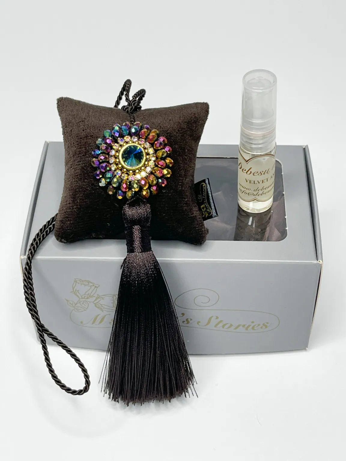 Hanging fragrance with sparkling crystals