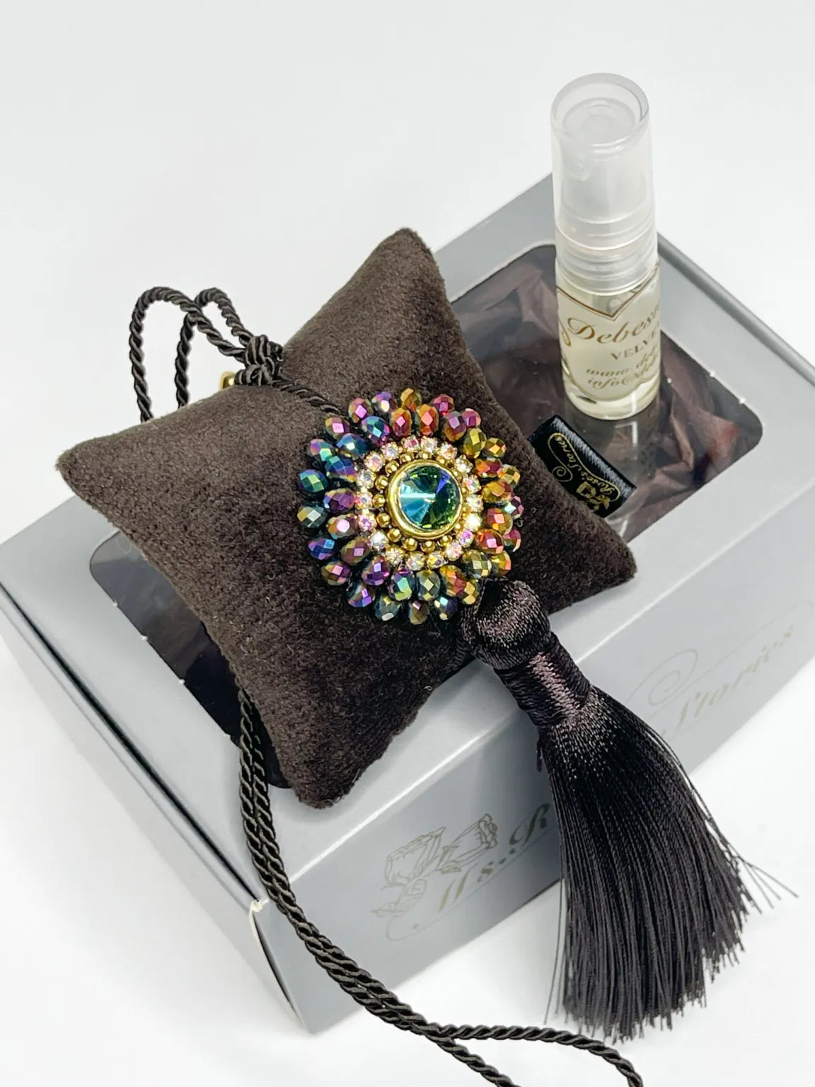Hanging fragrance with sparkling crystals