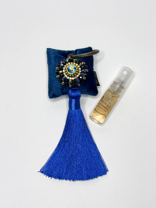 Kvepiantis raktų pakabukas su žėrinčiais kristalais