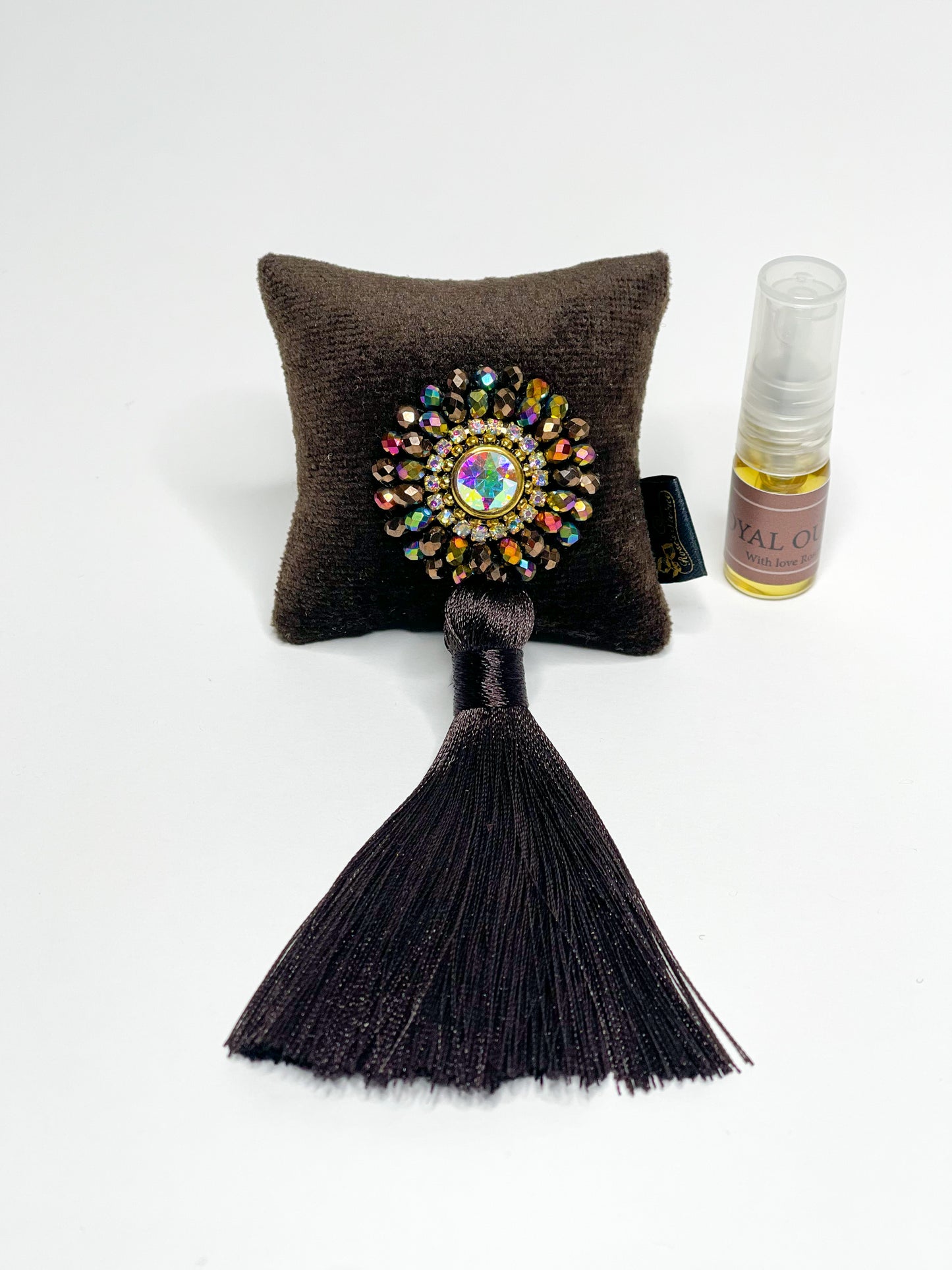 Car fragrance with sparkling crystals