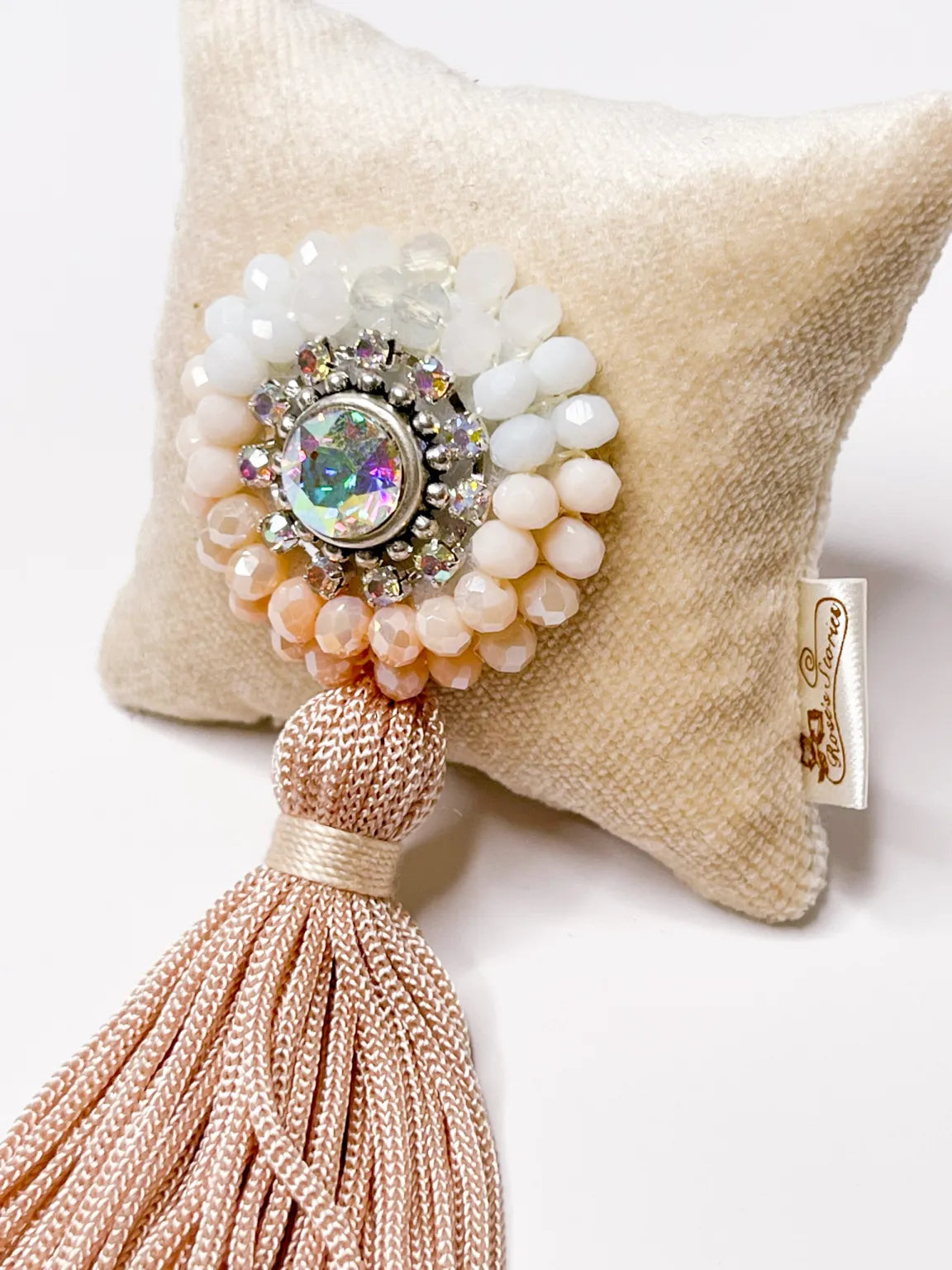 Car fragrance with sparkling crystals
