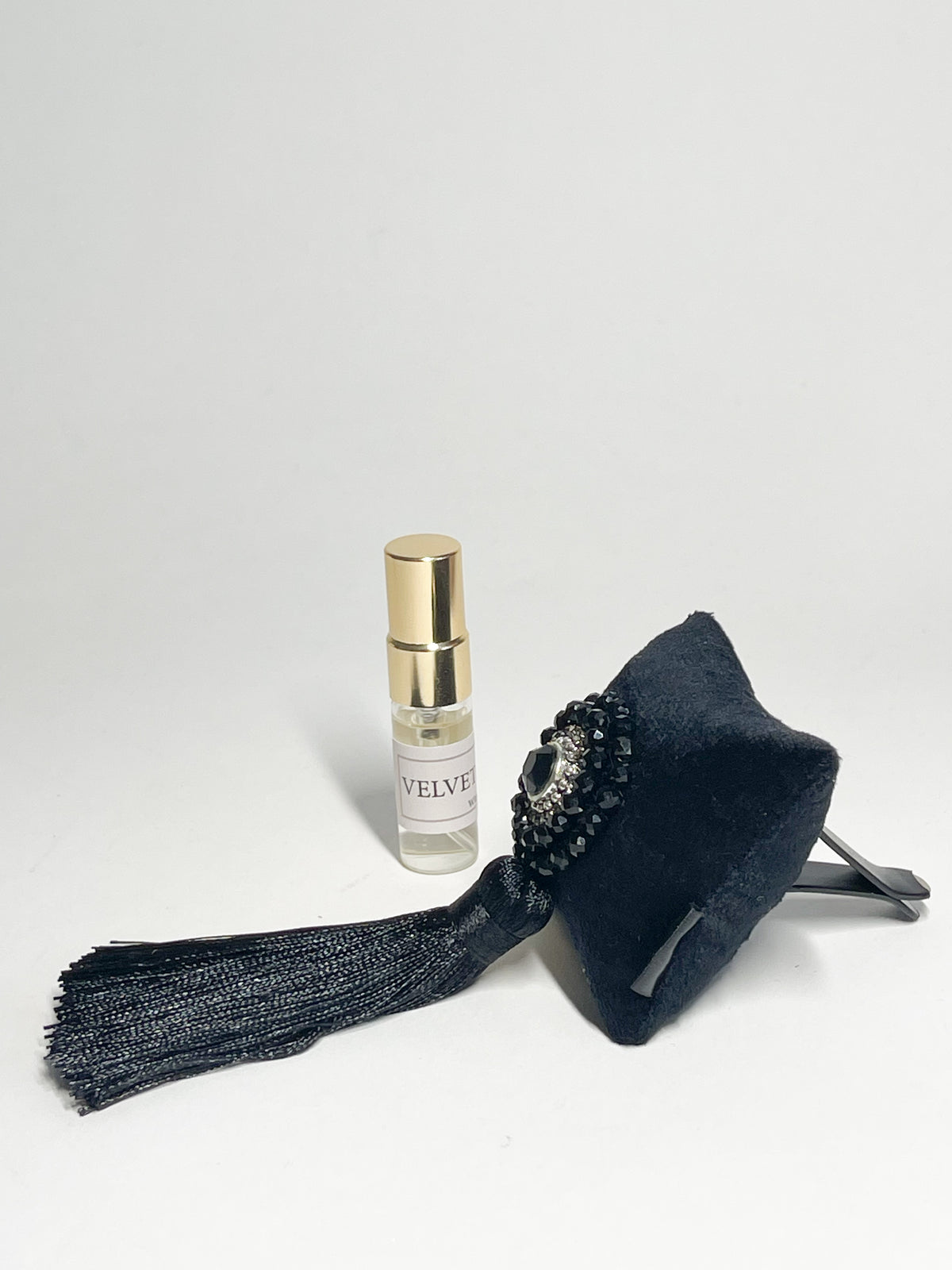 Car air freshener with sparkling crystals