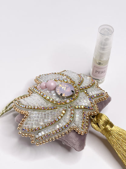 Pakabinamas kvapas “Auksinio Lotoso Žiedas”