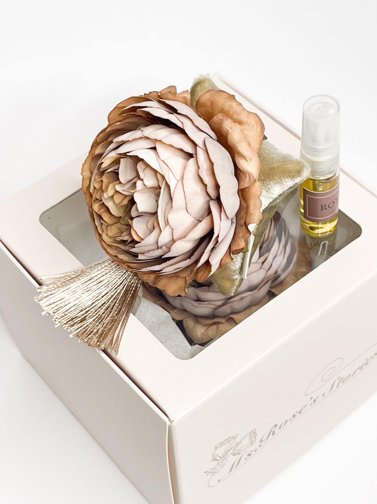 "Sandy peony" car fragrance