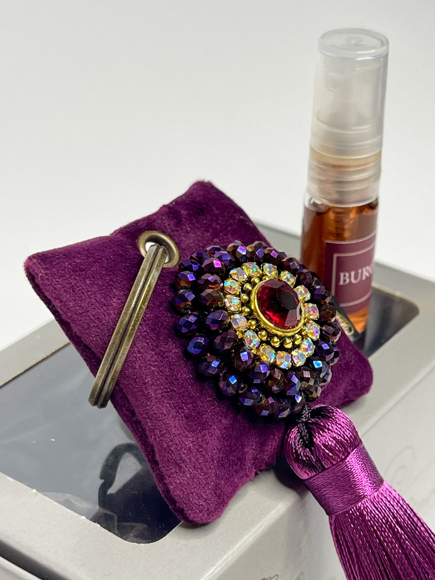 Scented key chain with sparkling crystals
