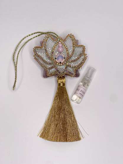 Pakabinamas kvapas “Auksinio Lotoso Žiedas”