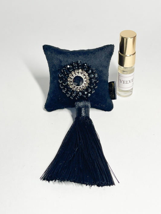 Car air freshener with sparkling crystals