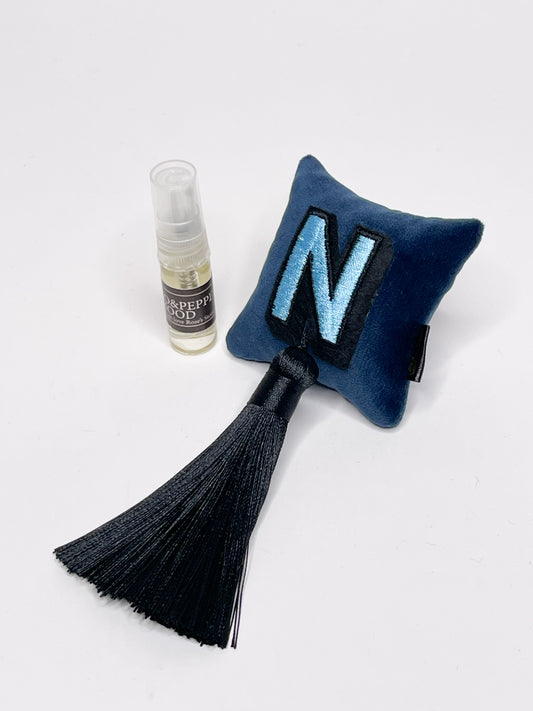 Autogeruchsbuchstabe „N“