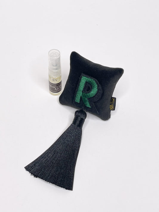 Automobilio kvapas raidė “R”