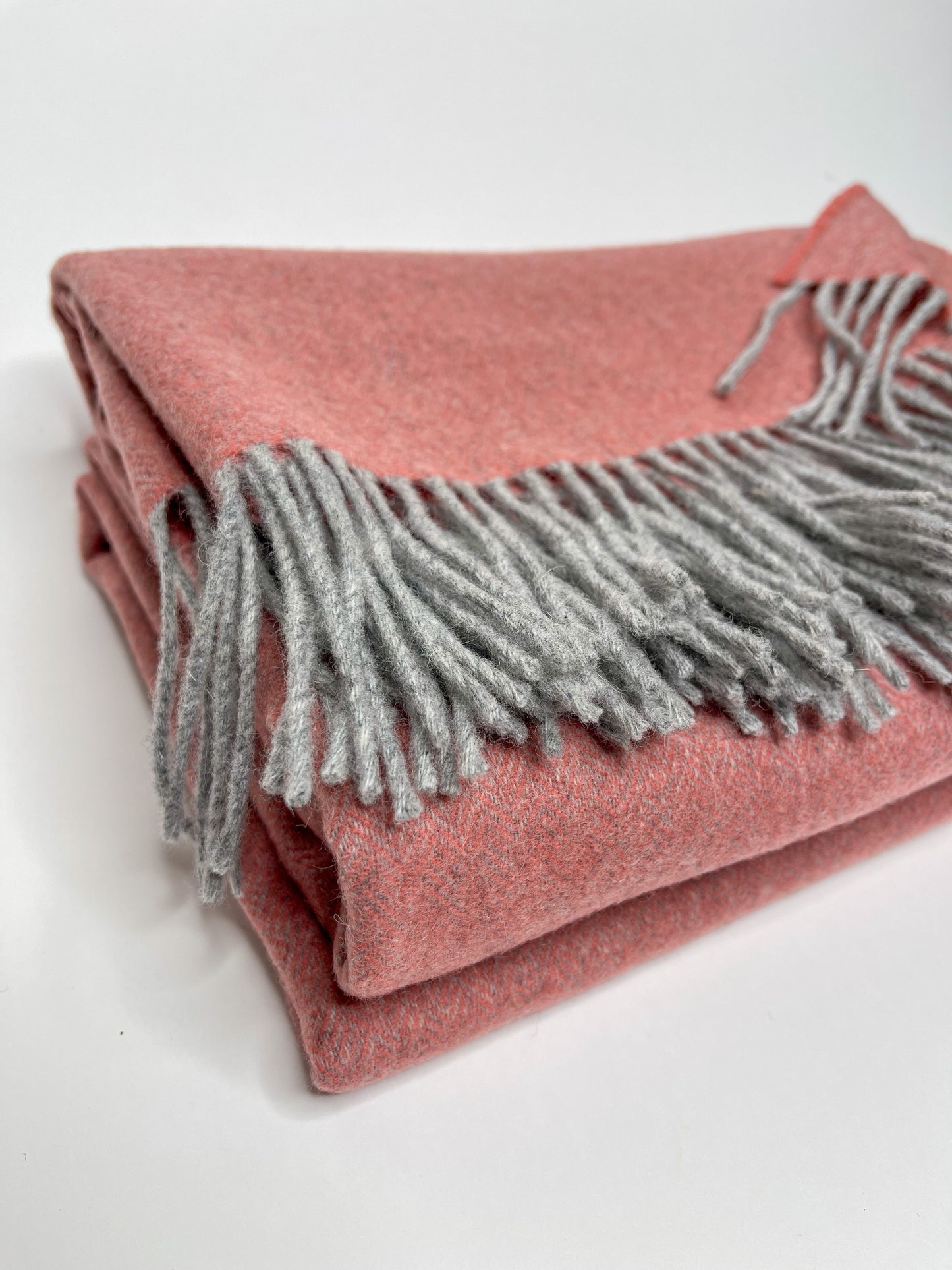 Merino wool and cashmere blanket "Pink Evening"