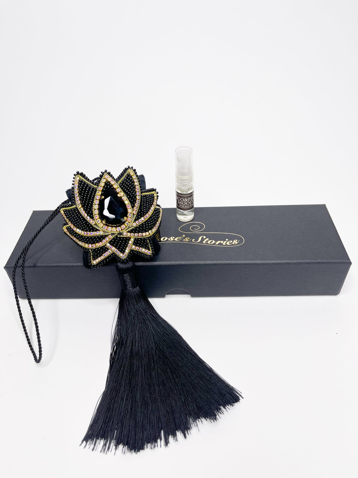 Hanging fragrance "Black Lotus Ring"