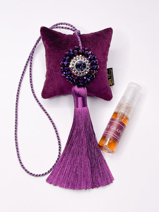 Hanging fragrance with sparkling crystals