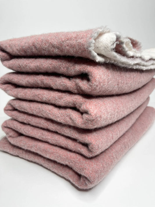 Merino wool blanket "Warm Coral"