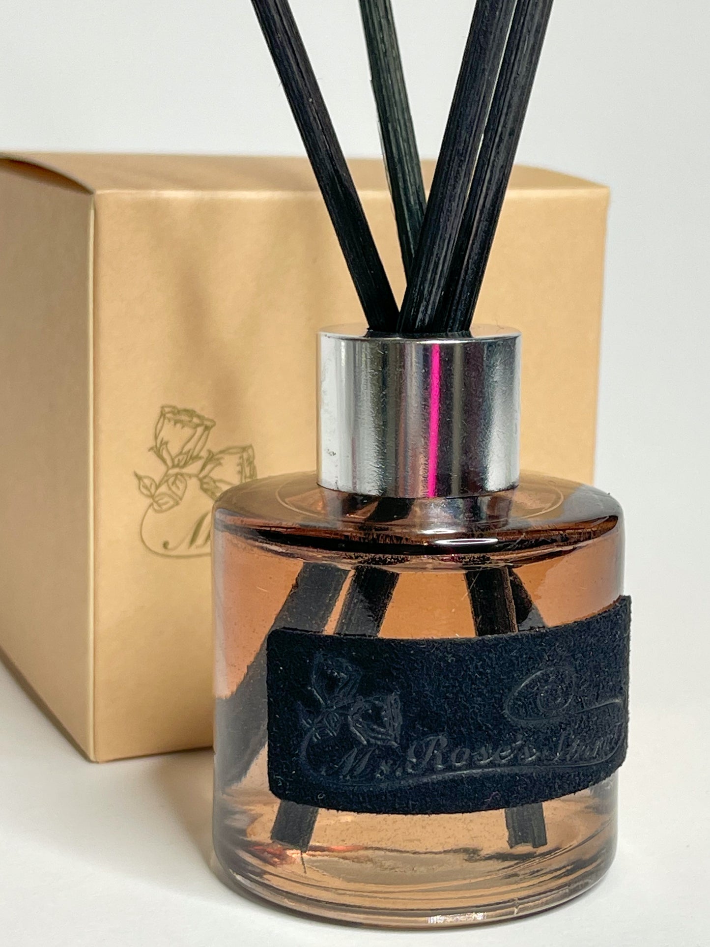 Stylish home fragrance bottle with sticks 45 ml